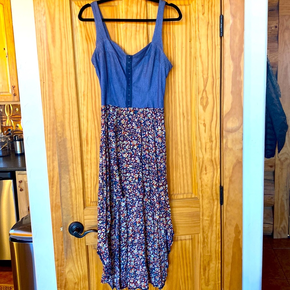 High to low dress by Nameless. Worn once. Love this dress!